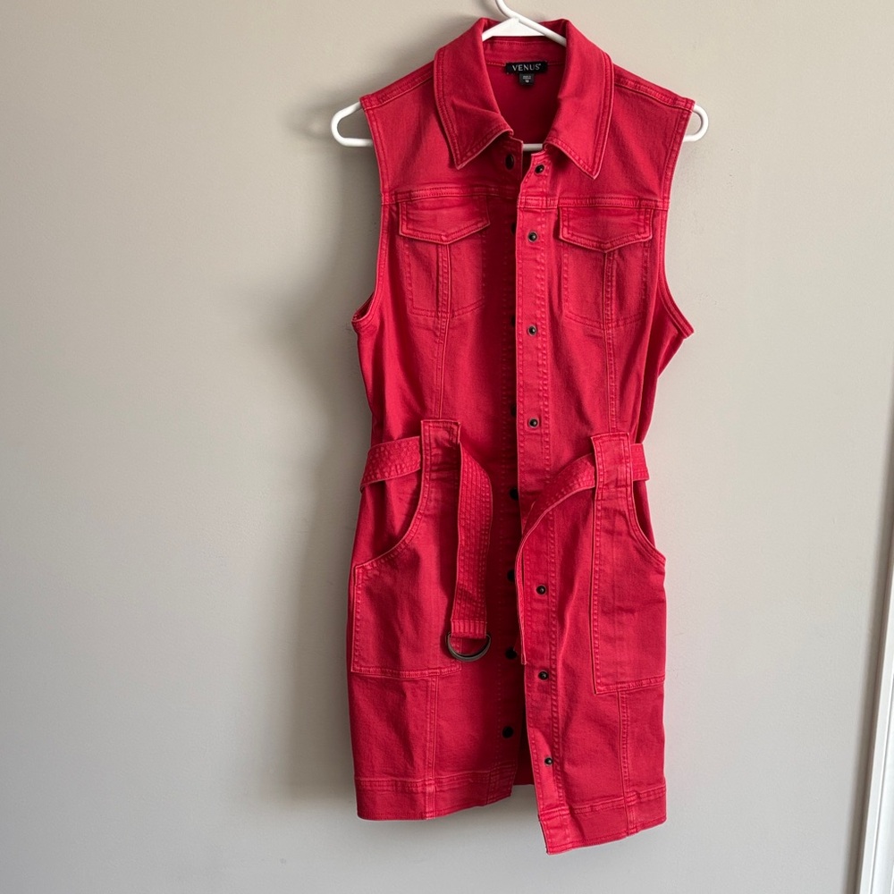 VENUS Red Denim Sleeveless Button-Front Belted Shirt Dress